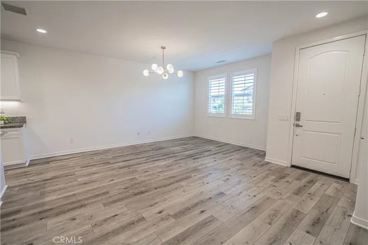 28706 Jardineras, Valencia, California 91354