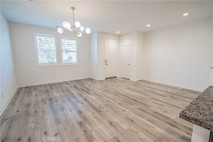 28706 Jardineras, Valencia, California 91354