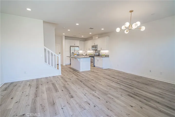 28706 Jardineras, Valencia, California 91354