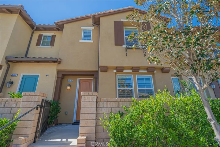28706 Jardineras, Valencia, California 91354