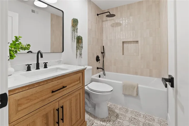1004 S Dewcrest, Anaheim, California 92808