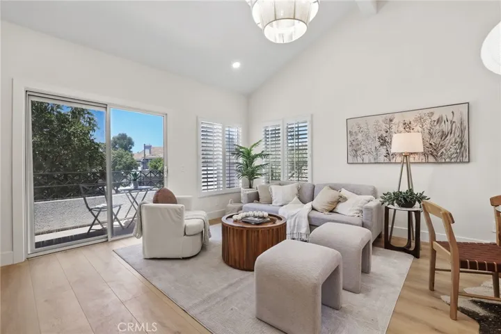 1004 S Dewcrest, Anaheim, California 92808