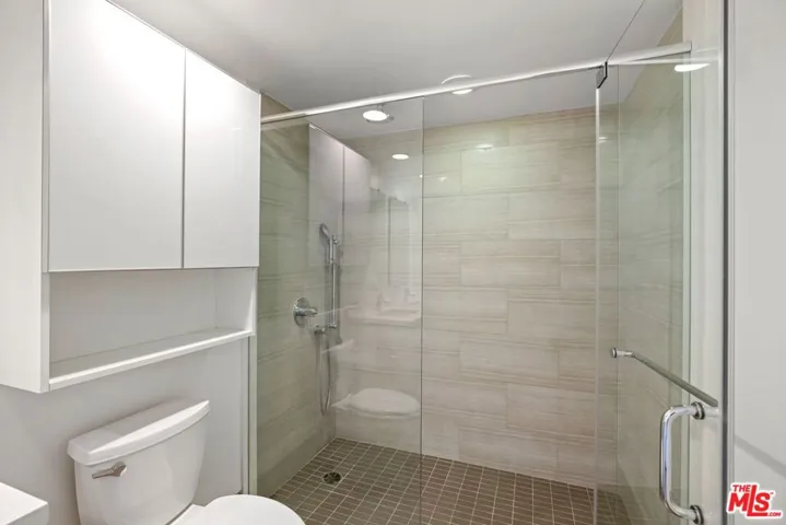 1301 Brockton Avenue 107, Los Angeles, California 90025