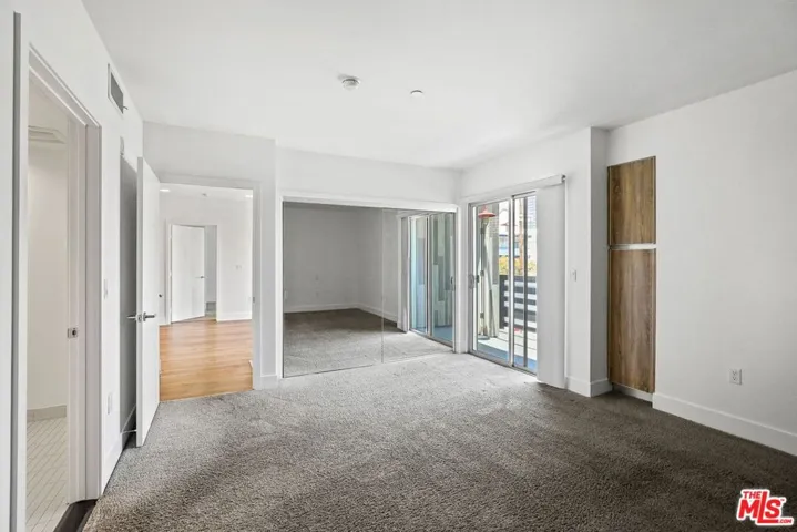 1301 Brockton Avenue 107, Los Angeles, California 90025