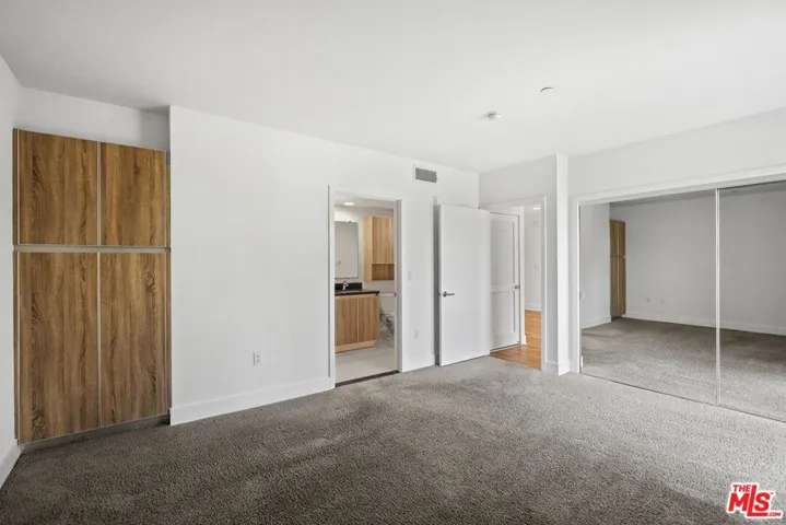 1301 Brockton Avenue 107, Los Angeles, California 90025