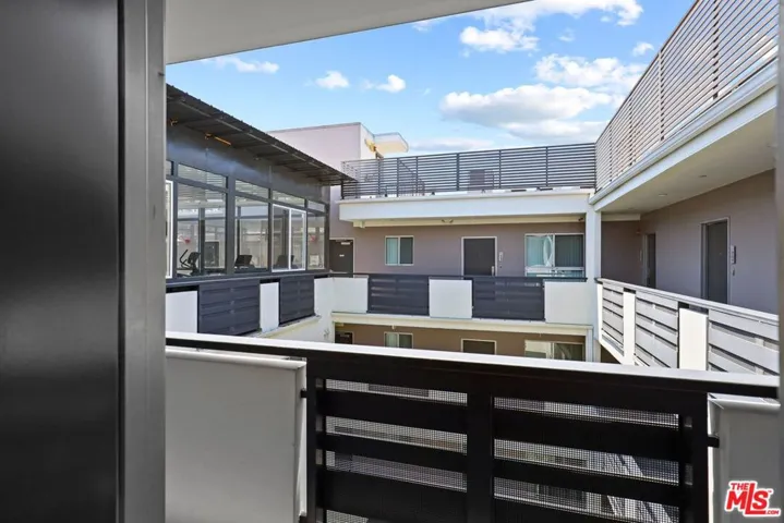 1301 Brockton Avenue 107, Los Angeles, California 90025