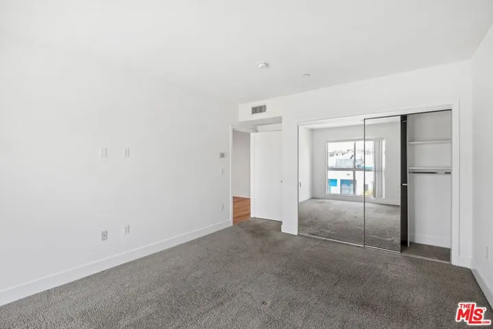 1301 Brockton Avenue 107, Los Angeles, California 90025