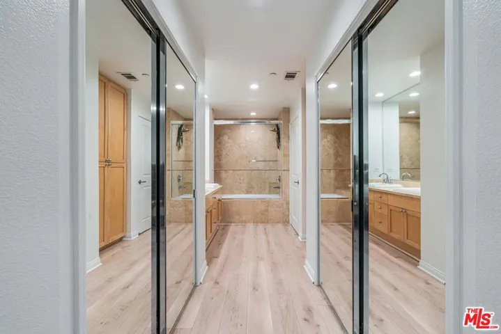 5625 Crescent Park 126, Playa Vista, California 90094