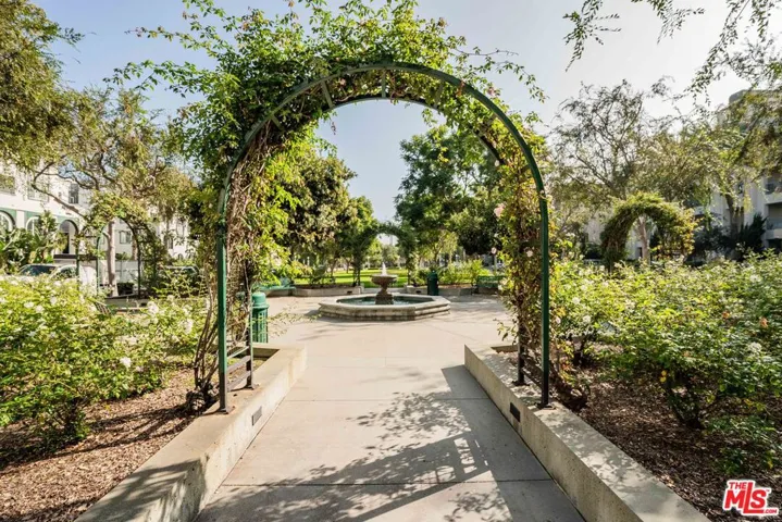 5625 Crescent Park 126, Playa Vista, California 90094