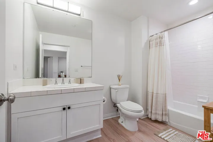 5625 Crescent Park 126, Playa Vista, California 90094