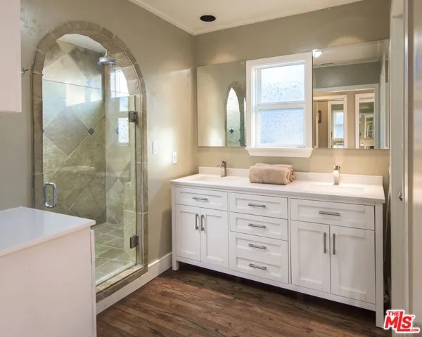 843 Enchanted Way, Pacific Palisades, California 90272