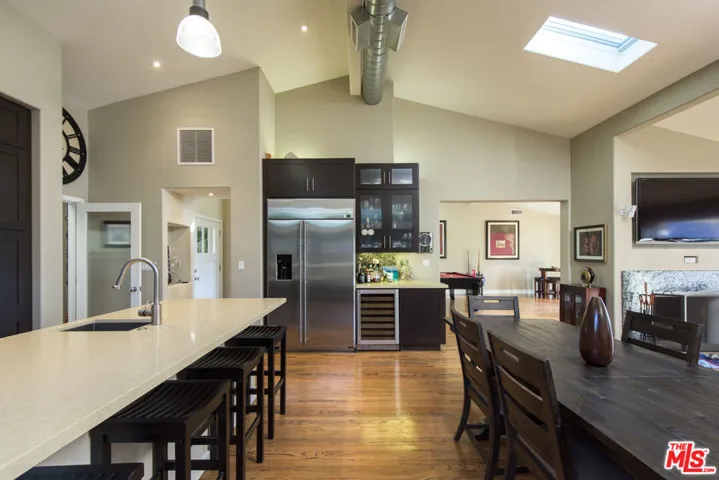 843 Enchanted Way, Pacific Palisades, California 90272