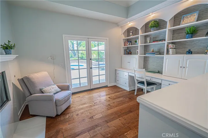 24307 Mornington, Valencia, California 91355