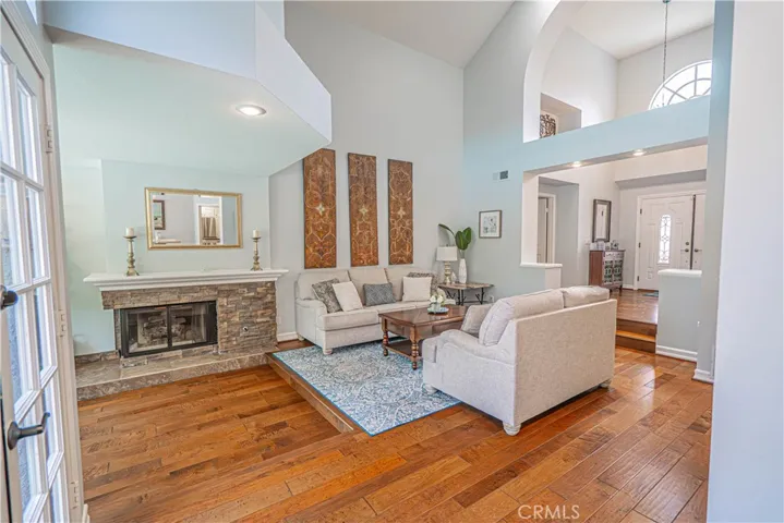 24307 Mornington, Valencia, California 91355