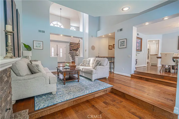 24307 Mornington, Valencia, California 91355