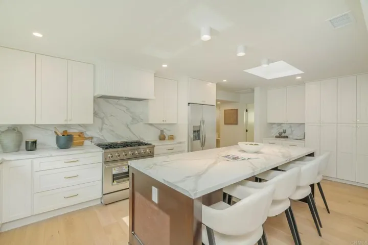 4210 Alcove Ave, Studio City, California 91604