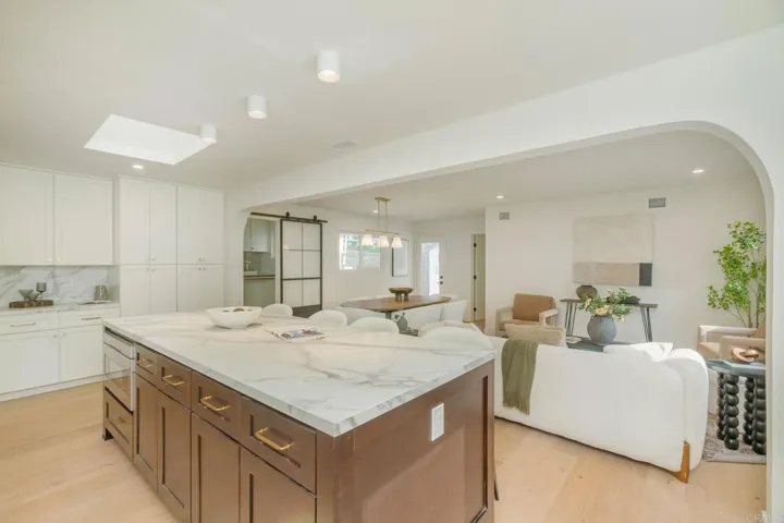 4210 Alcove Ave, Studio City, California 91604