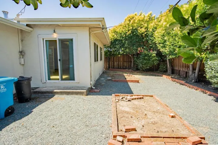2539 Holland Street, San Mateo, California 94403