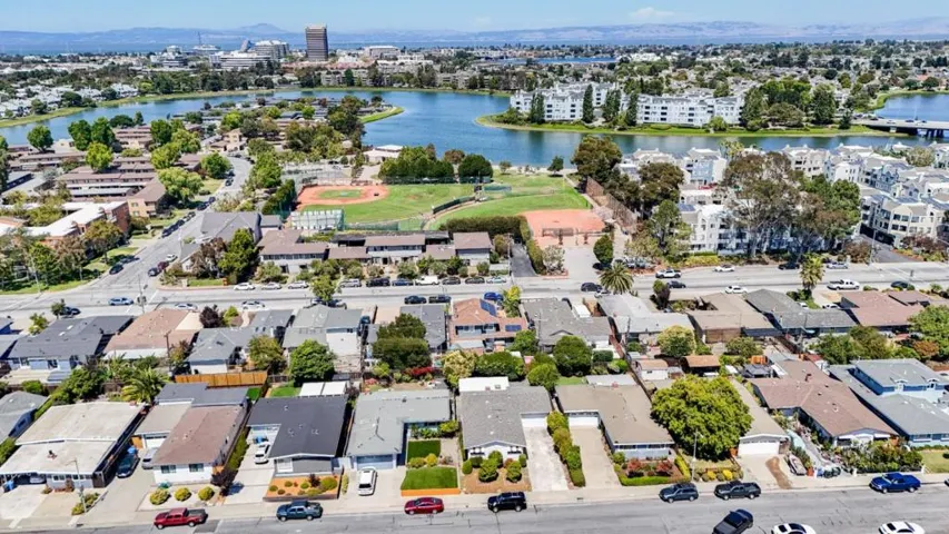 2539 Holland Street, San Mateo, California 94403