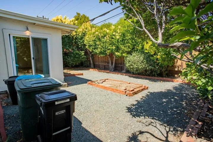 2539 Holland Street, San Mateo, California 94403