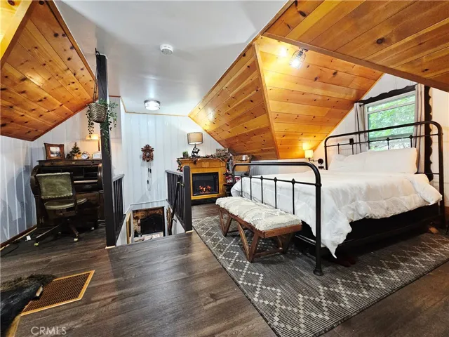 759 Bergschrund, Crestline, California 92325