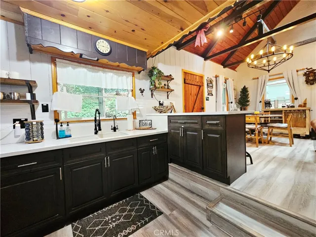 759 Bergschrund, Crestline, California 92325