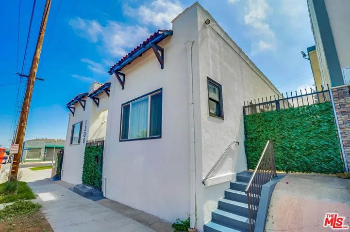 1208 Daisy Avenue, Long Beach, California 90813