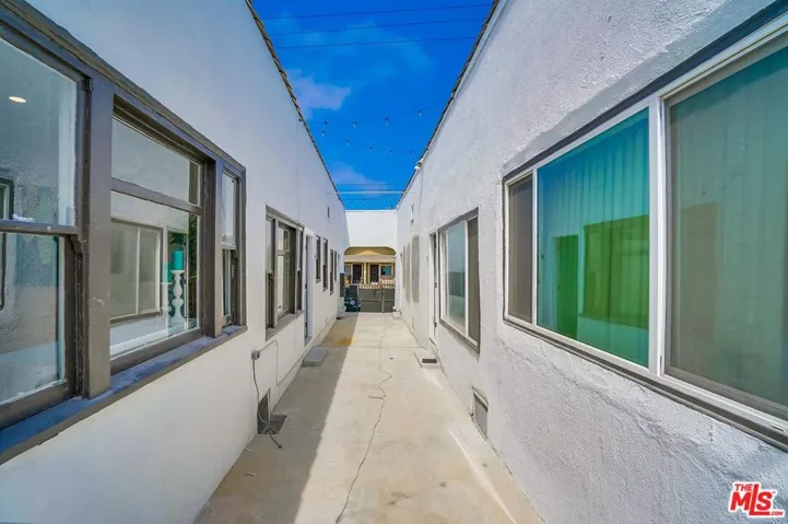 1208 Daisy Avenue, Long Beach, California 90813