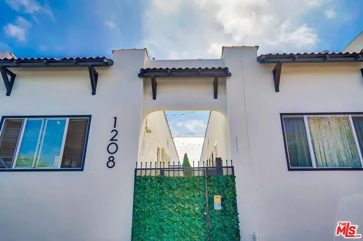 1208 Daisy Avenue, Long Beach, California 90813