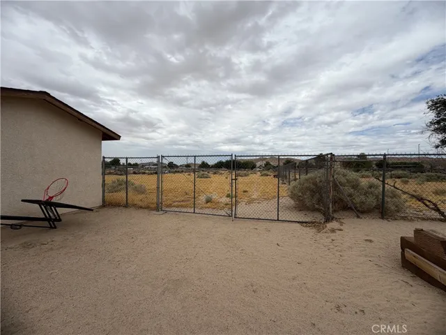 26262 Community, Barstow, California 92311