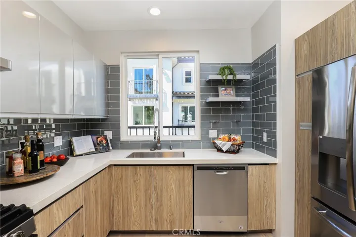 9 Oakmont Lane, Phillips Ranch, California 91766