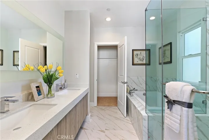 9 Oakmont Lane, Phillips Ranch, California 91766