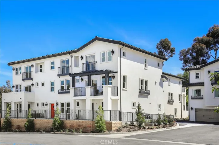 9 Oakmont Lane, Phillips Ranch, California 91766