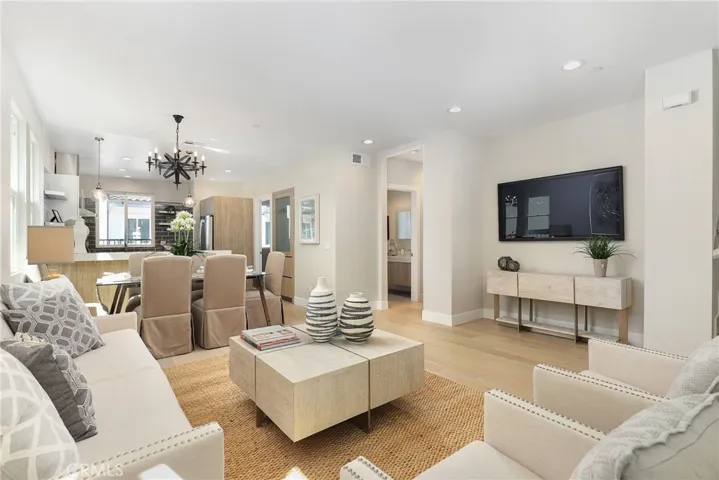9 Oakmont Lane, Phillips Ranch, California 91766