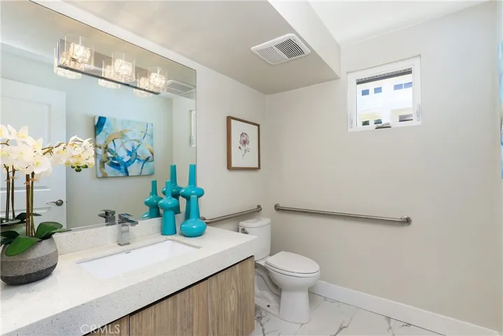 9 Oakmont Lane, Phillips Ranch, California 91766