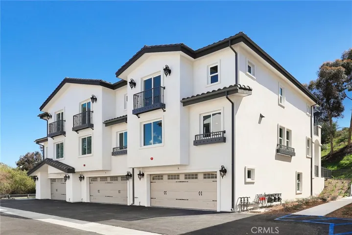 9 Oakmont Lane, Phillips Ranch, California 91766