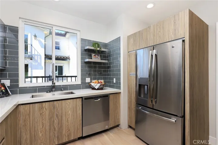 9 Oakmont Lane, Phillips Ranch, California 91766