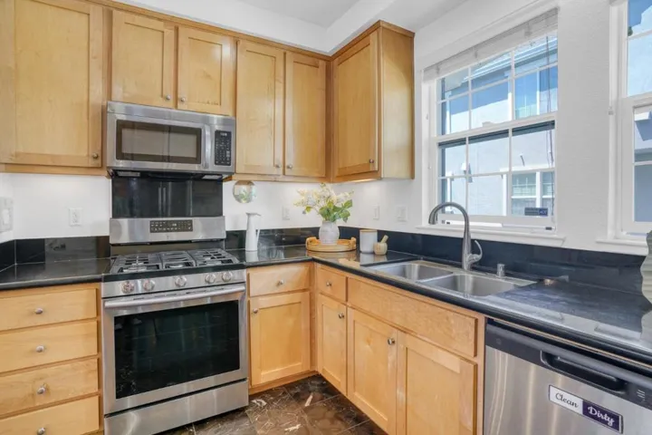 556 Molucca Terrace, Sunnyvale, California 94089