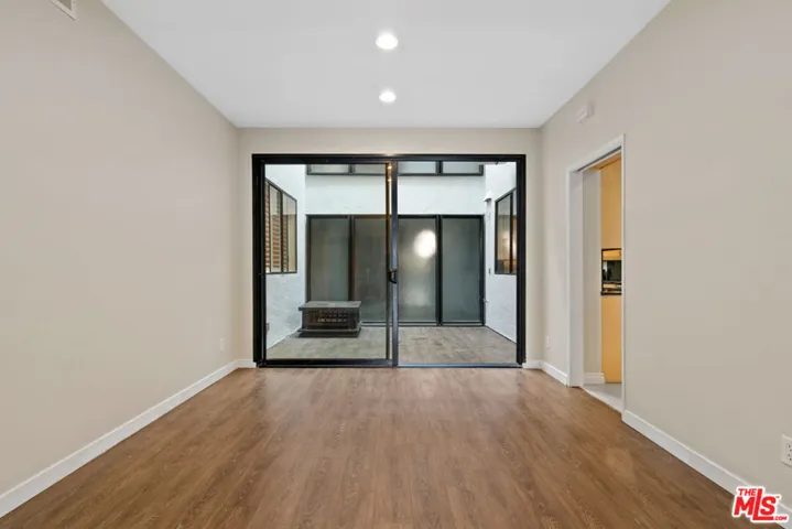 1830 Westholme Avenue 101, Los Angeles, California 90025