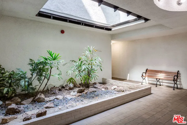 1830 Westholme Avenue 101, Los Angeles, California 90025