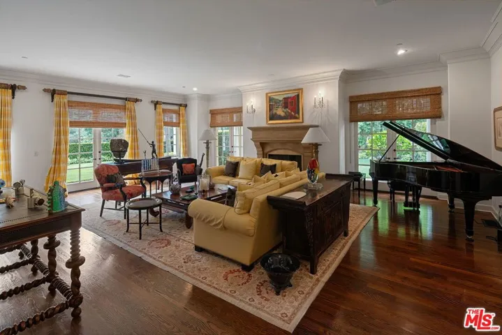 13935 Durham Road, Beverly Hills, California 90210