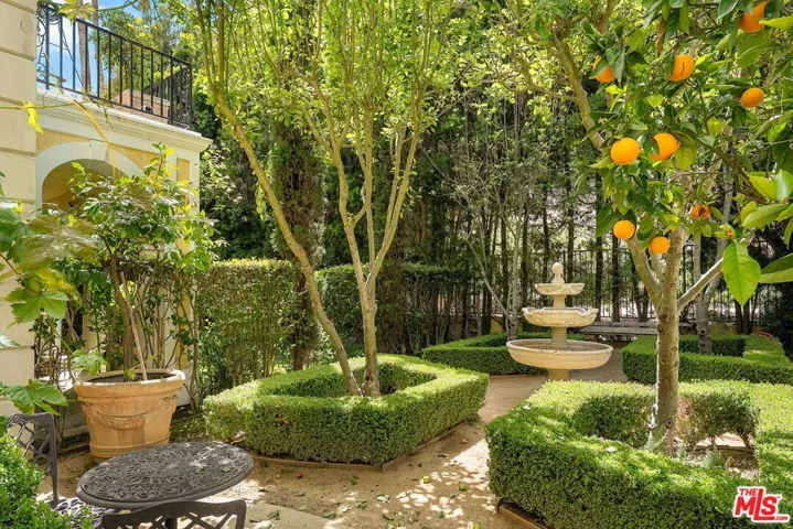 13935 Durham Road, Beverly Hills, California 90210