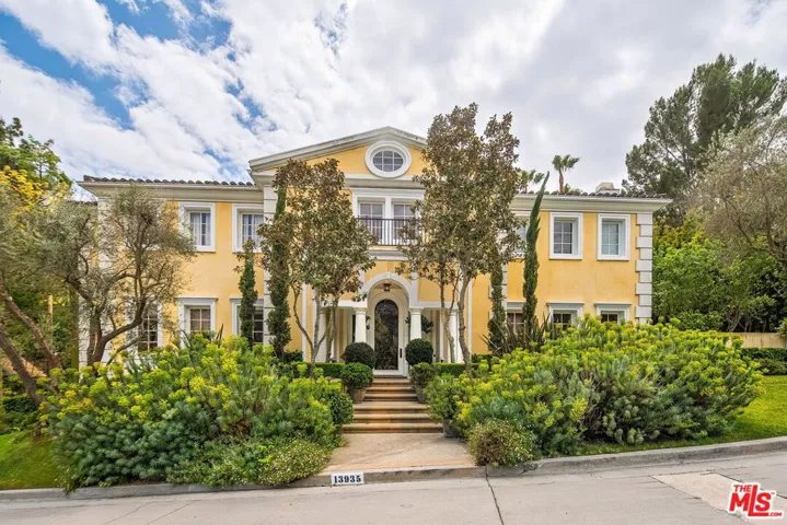 13935 Durham Road, Beverly Hills, California 90210