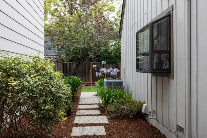 1116 Doyle Place, Mountain View, California 94040