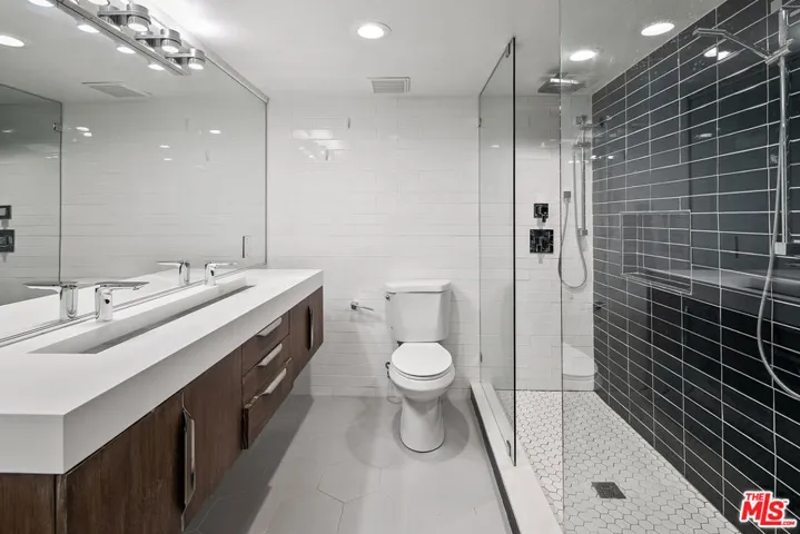 1160 Granville Avenue Ph112, Los Angeles, California 90049
