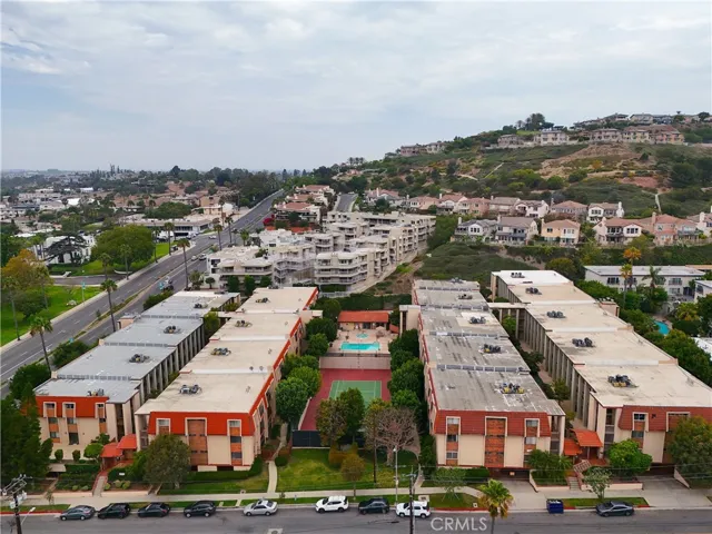 2001 E 21st St 327, Signal Hill, California 90755