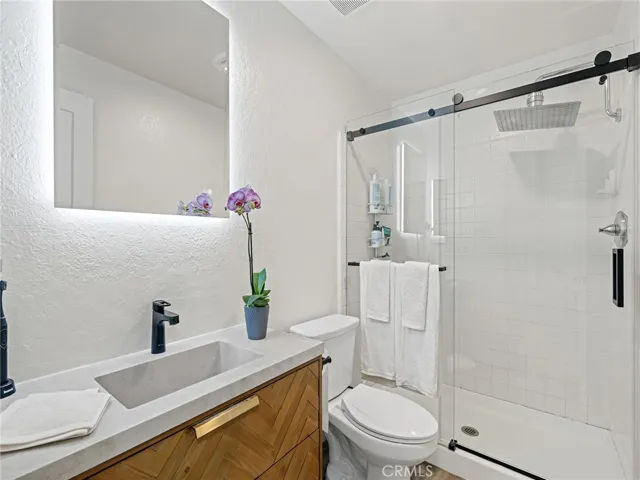 2001 E 21st St 327, Signal Hill, California 90755