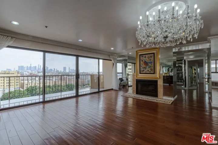 727 S Ardmore Avenue 906, Los Angeles, California 90005