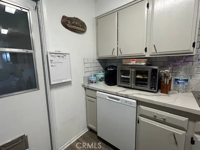 325 Oak Fair, Bakersfield, California 93309