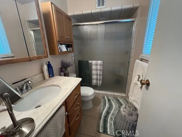 325 Oak Fair, Bakersfield, California 93309